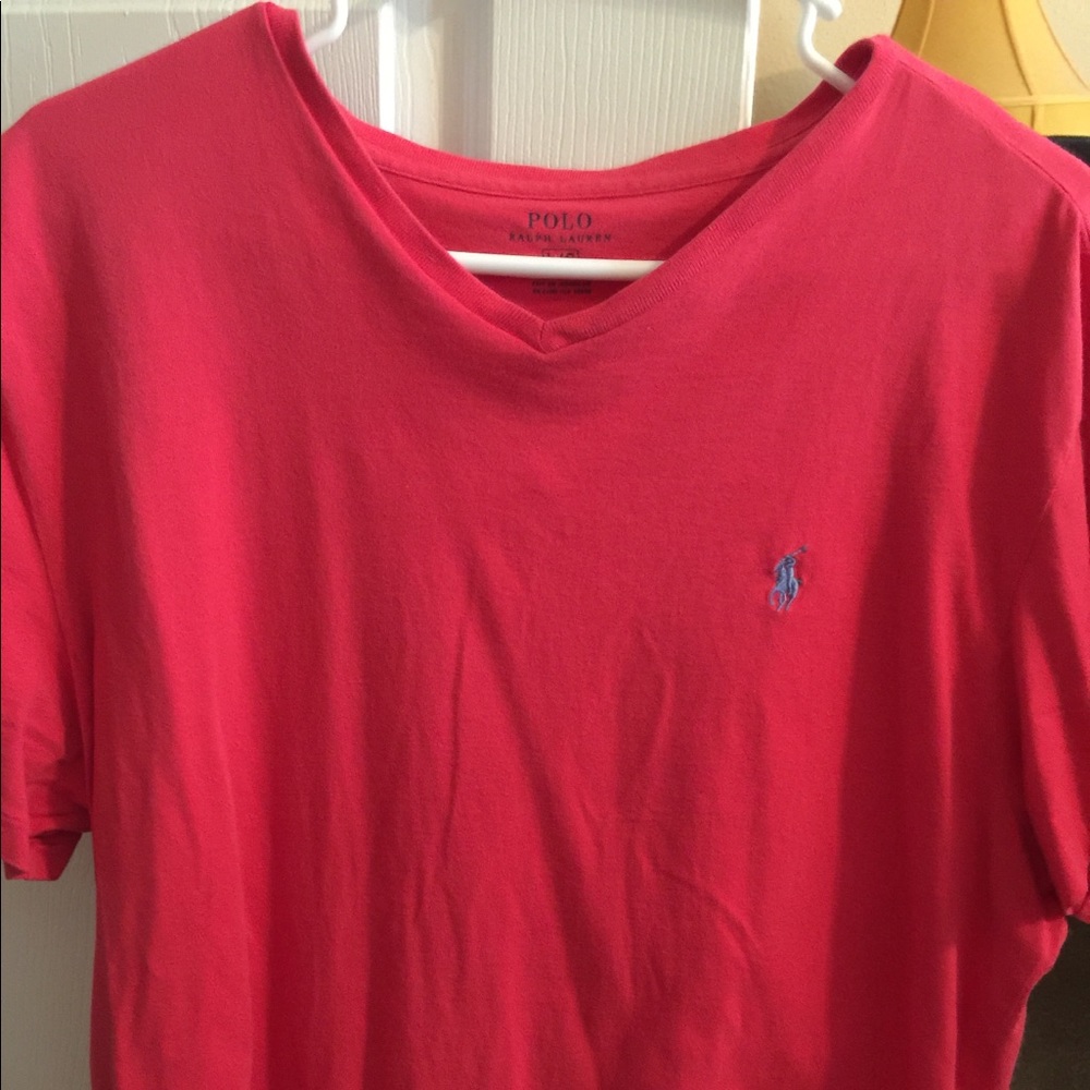 Polo v neck T-shirt. Large